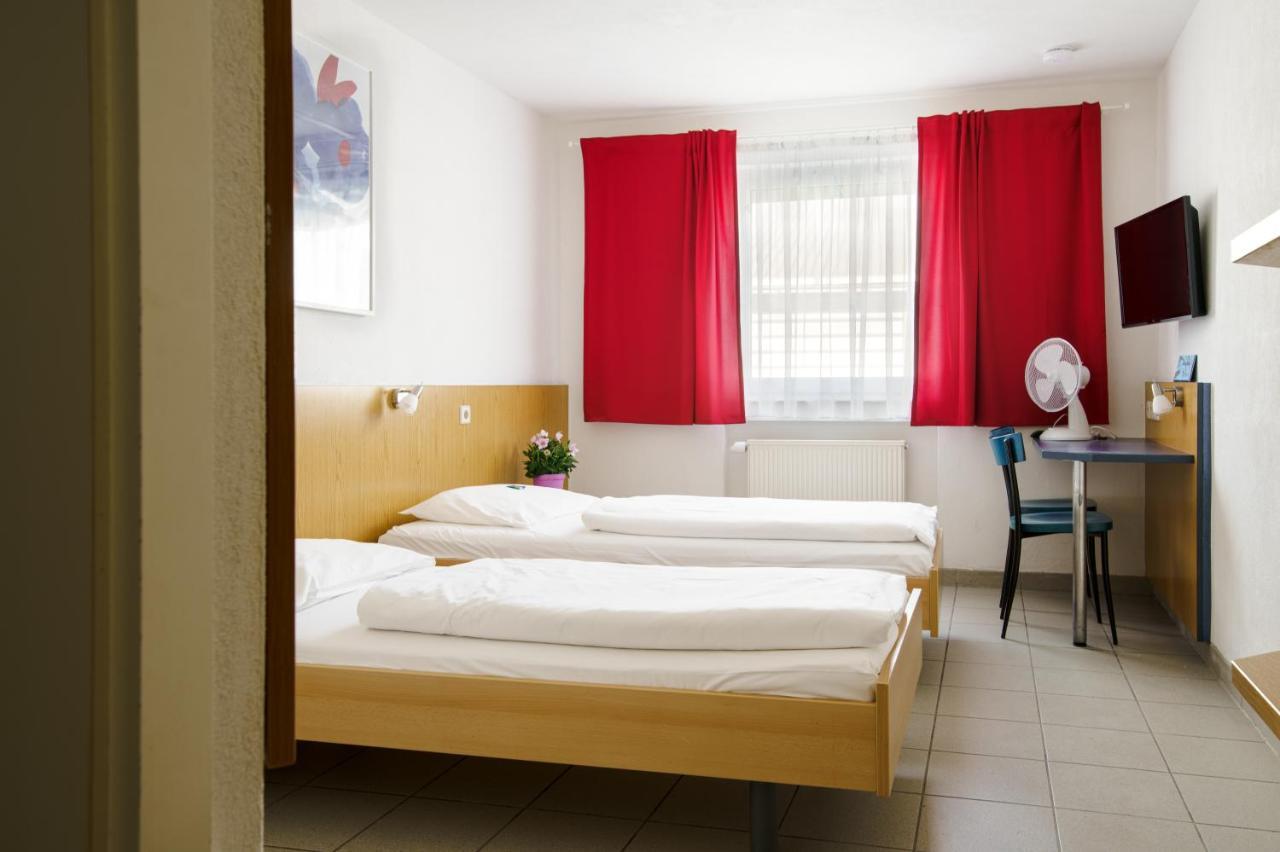 Motel Drei Koenig- Ihr Transithotel Heimsheim エクステリア 写真