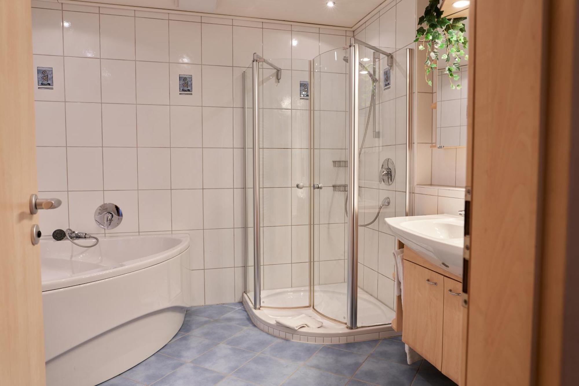 Motel Drei Koenig- Ihr Transithotel Heimsheim エクステリア 写真